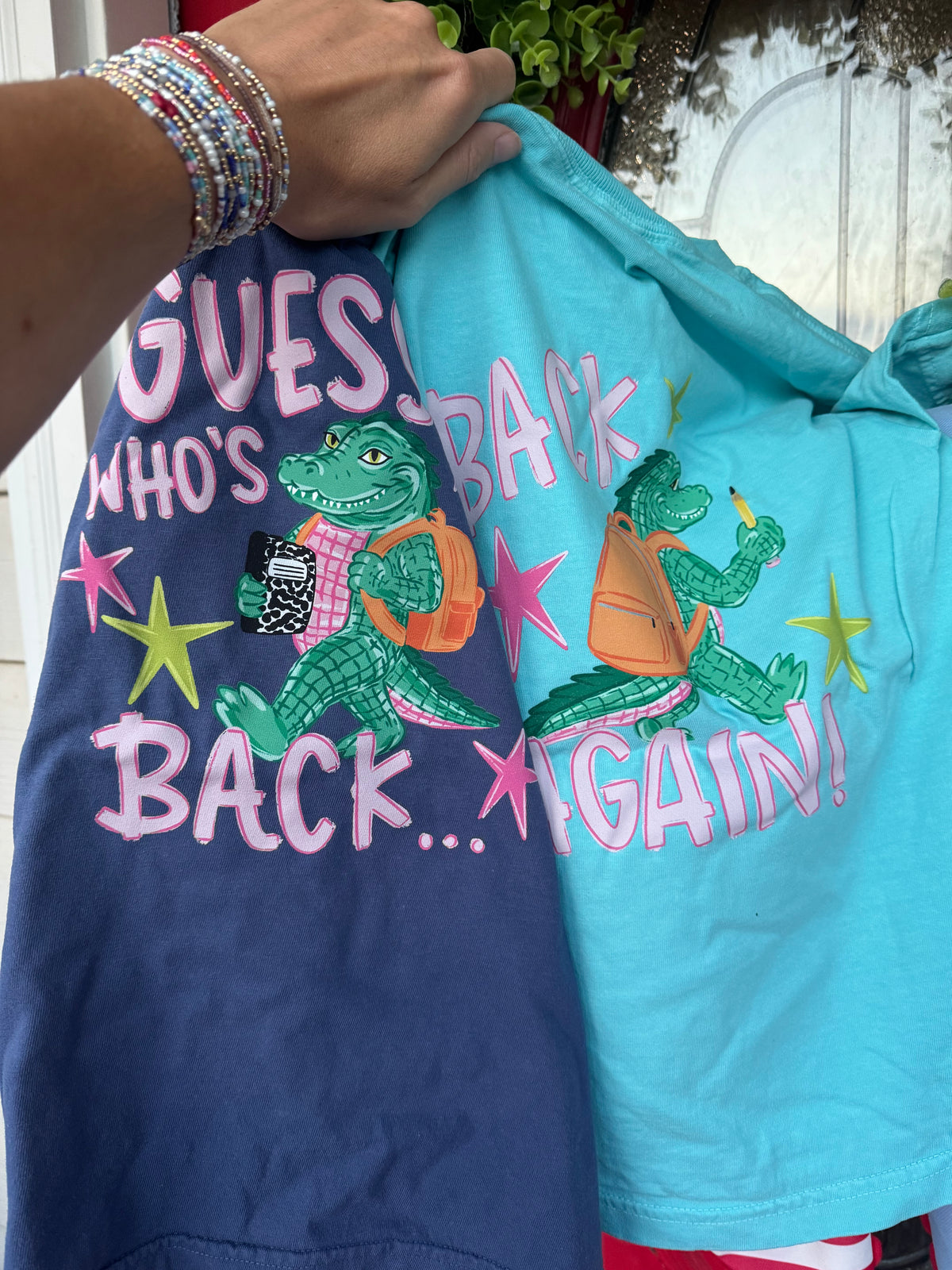 Guess who’s back FRONT AND BACK DESIGN short sleeve tee