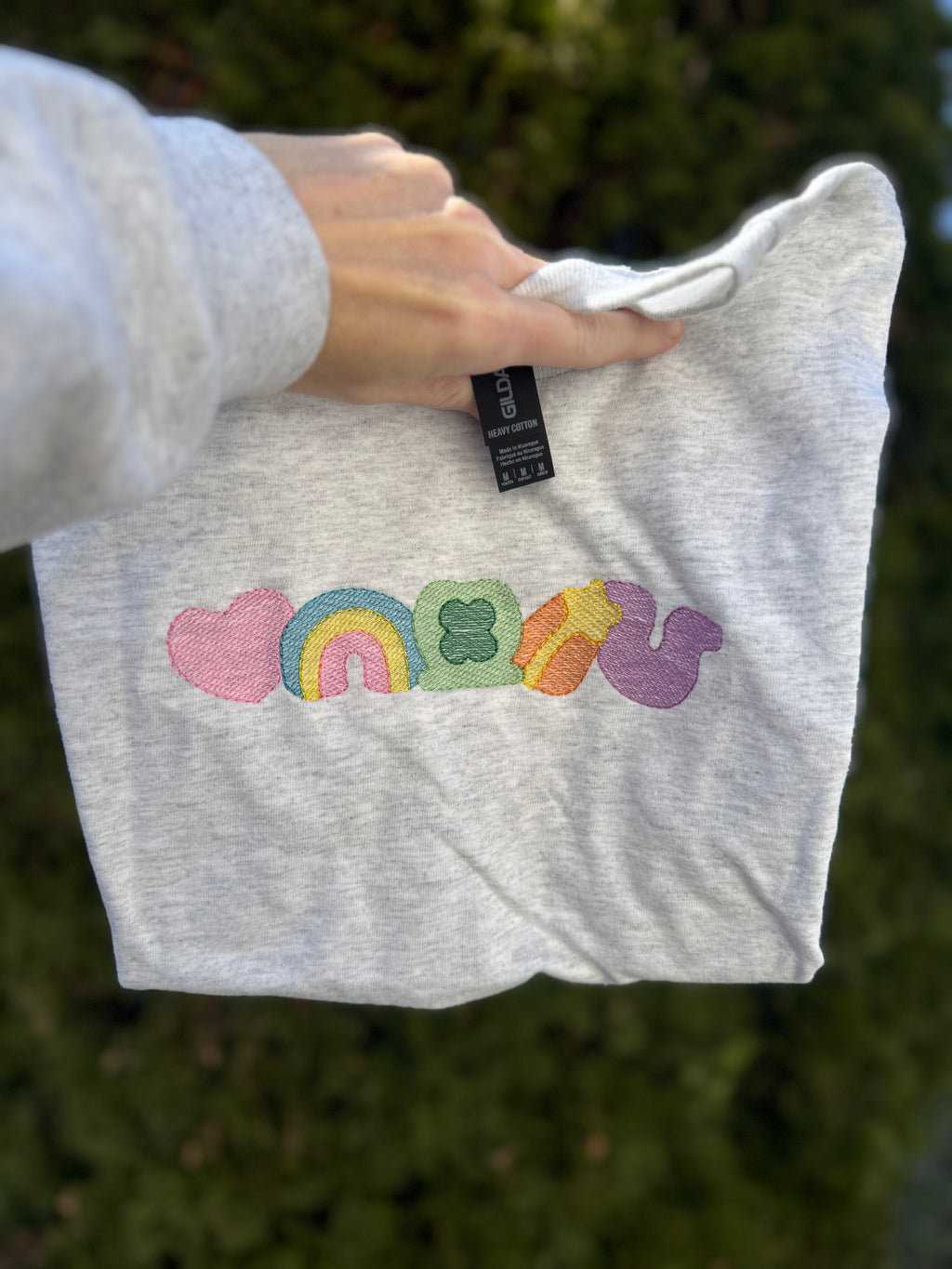 Lucky Charm embroidered short sleeve shirt