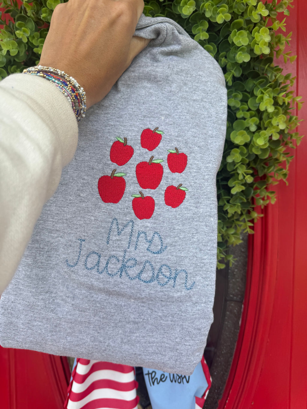 Apple embroidered short sleeve shirt